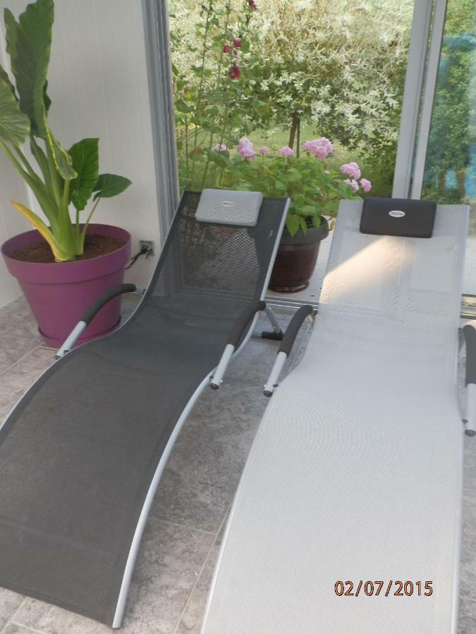 La Roulotte Du Domaine De Meigné Exteriör bild