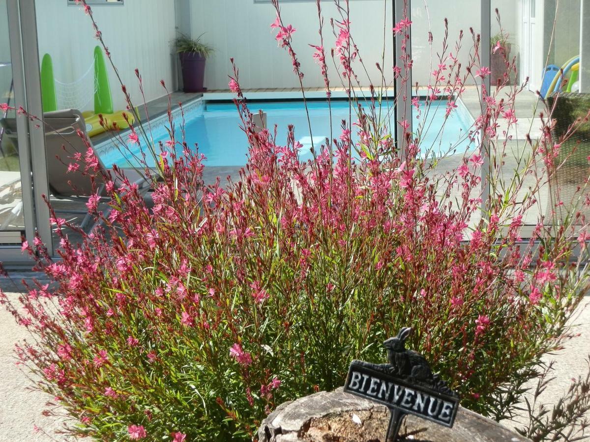 La Roulotte Du Domaine De Meigné Exteriör bild